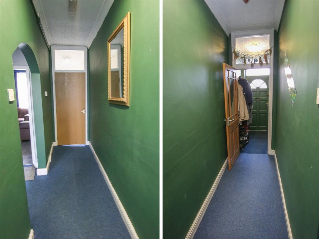 Property photo 3 of 15 Entrance Hall