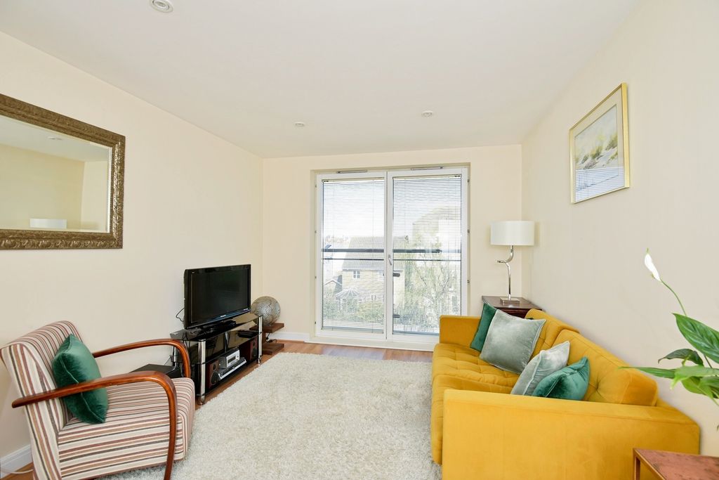 Property photo 3 of 14 Living Room