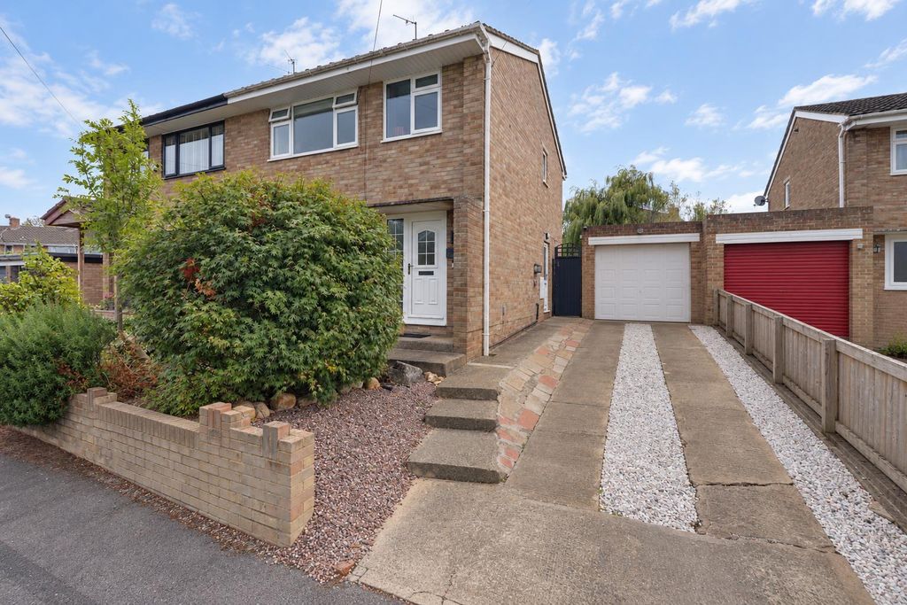 Property photo 1 of 18