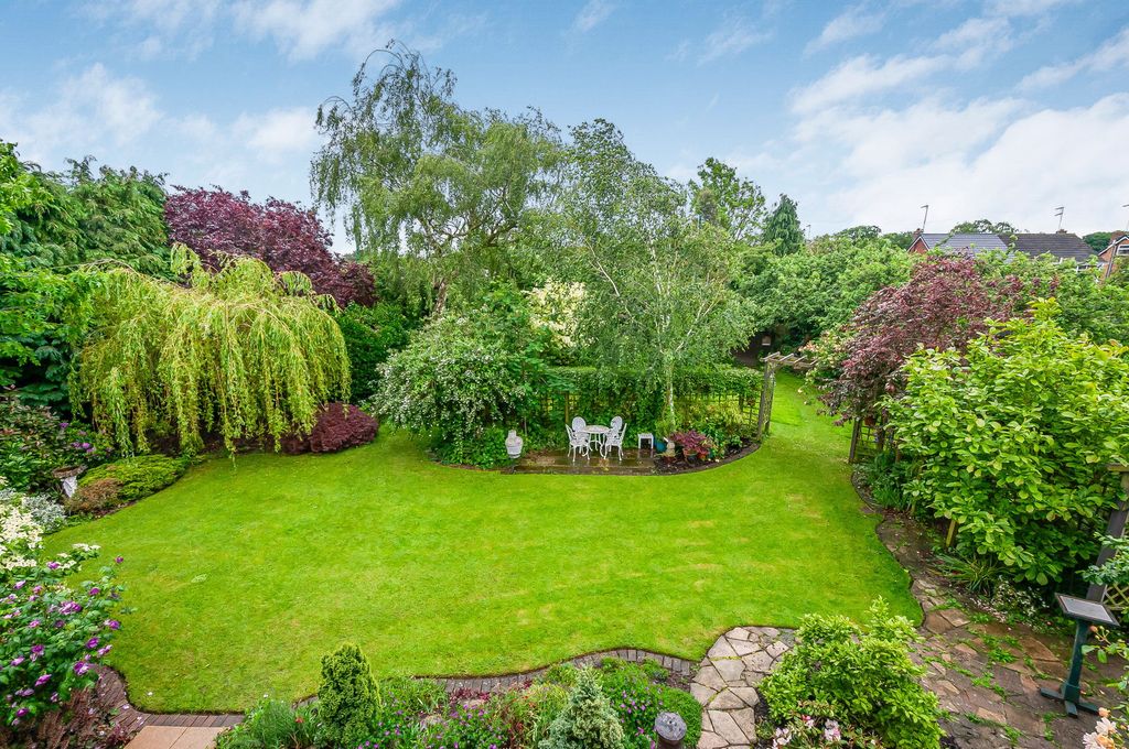 Property photo 2 of 22