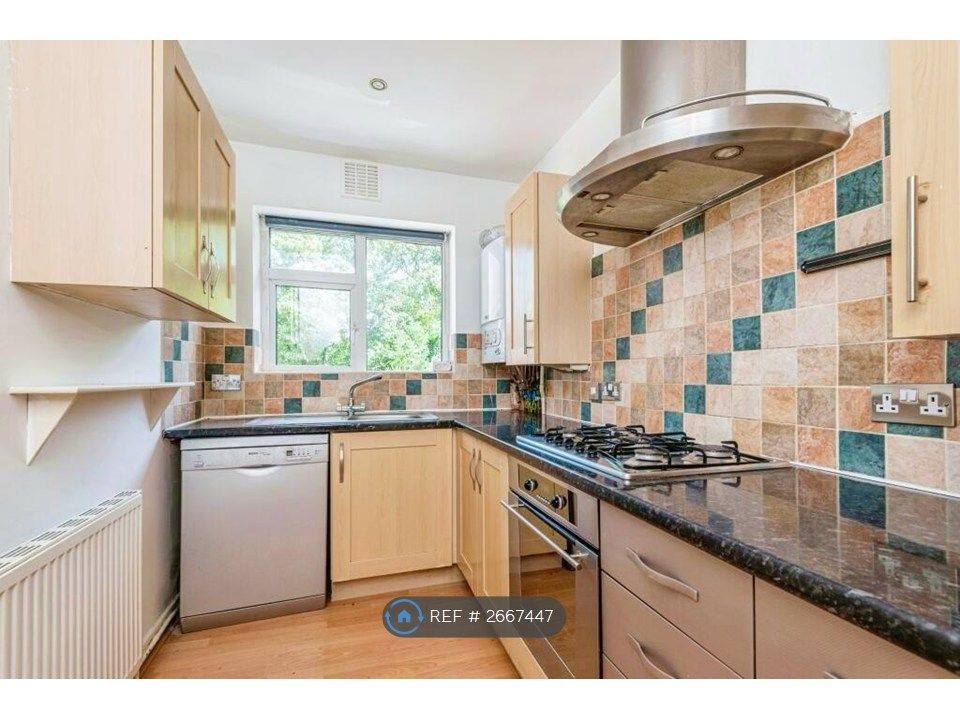 Property photo 1 of 6 Kitchen With Dishwasher