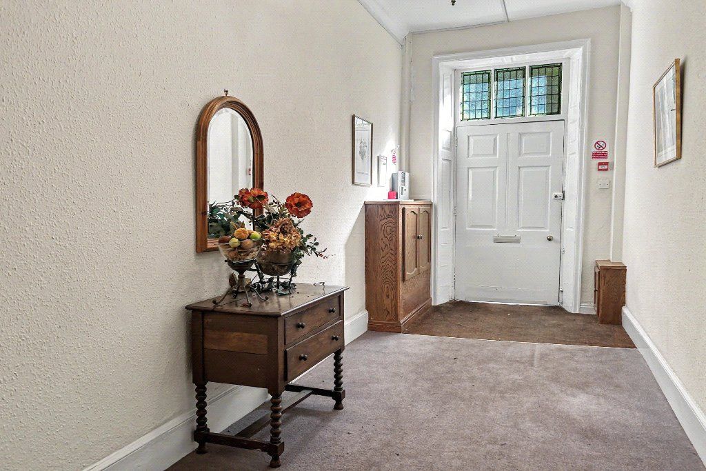 Property photo 2 of 19 Picture No. 24