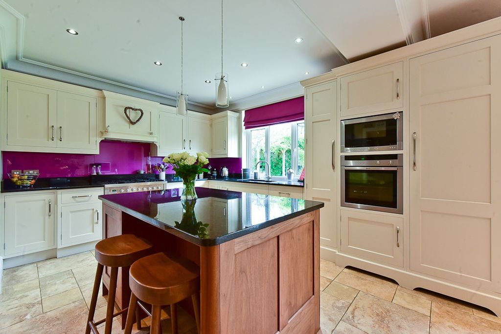 Property photo 3 of 26 Photograph 28