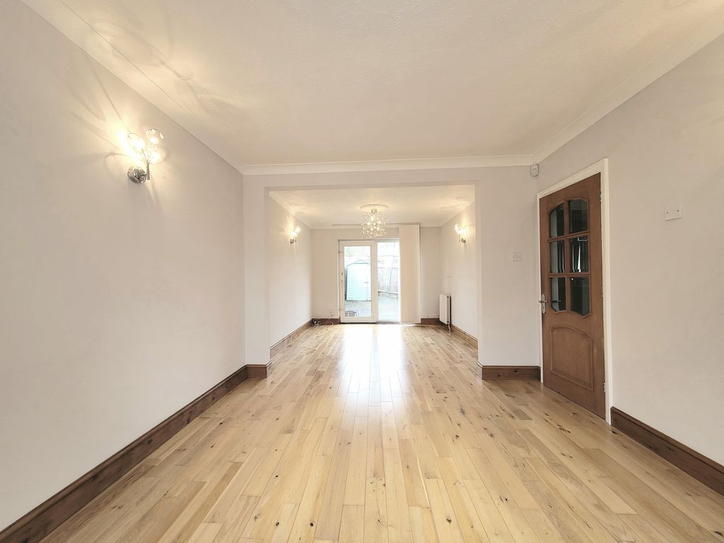 Property photo 3 of 14 Image