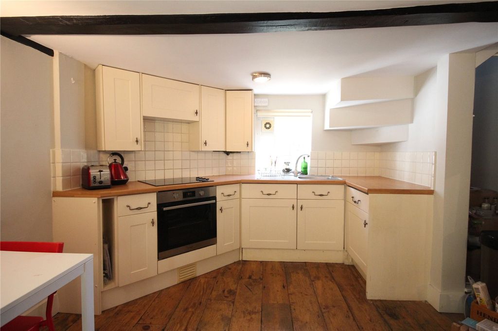 Property photo 2 of 10 Picture No. 12