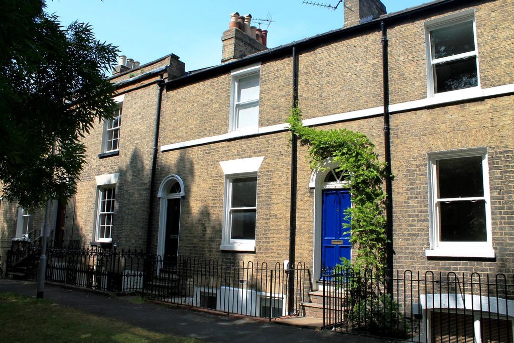 Property photo 1 of 7 3 Petersfield Terrace Front.Jpg