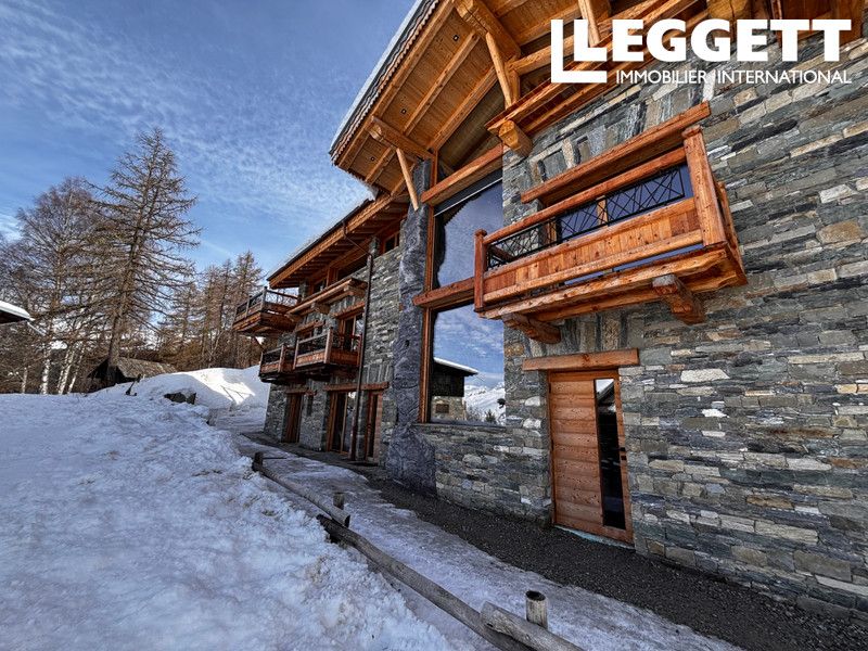 Property photo 2 of 10