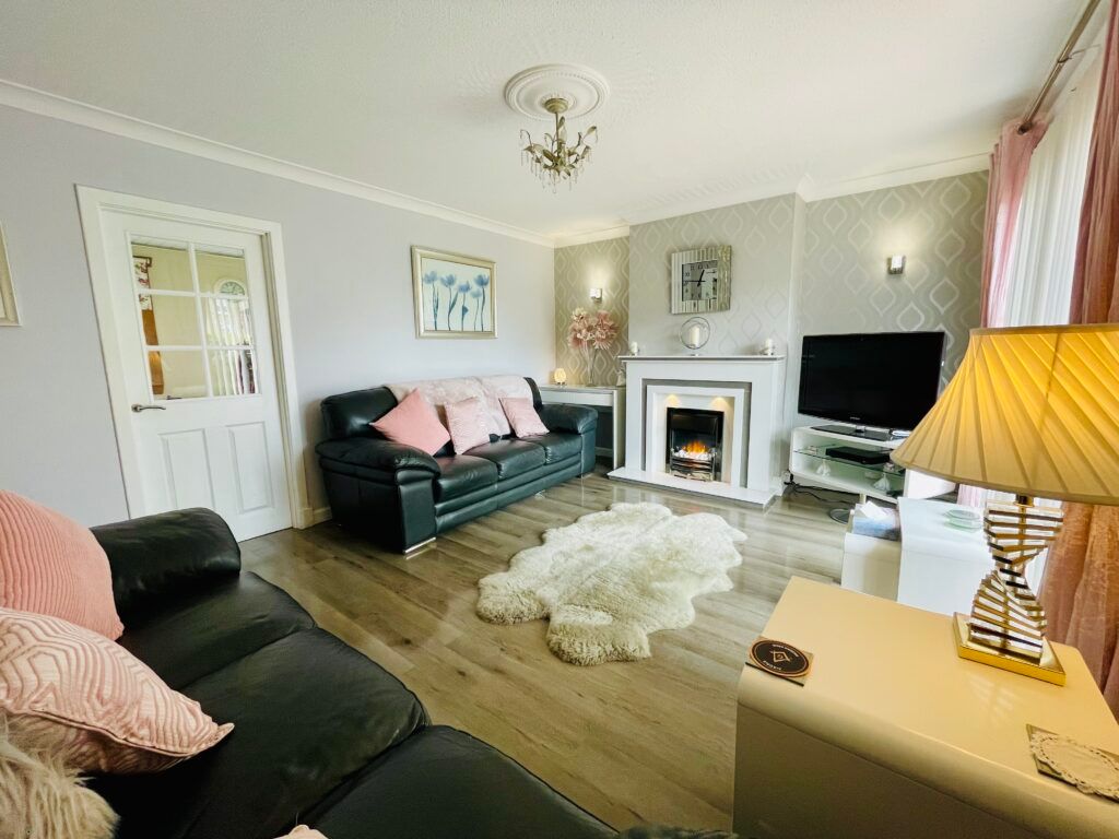 Property photo 2 of 22
