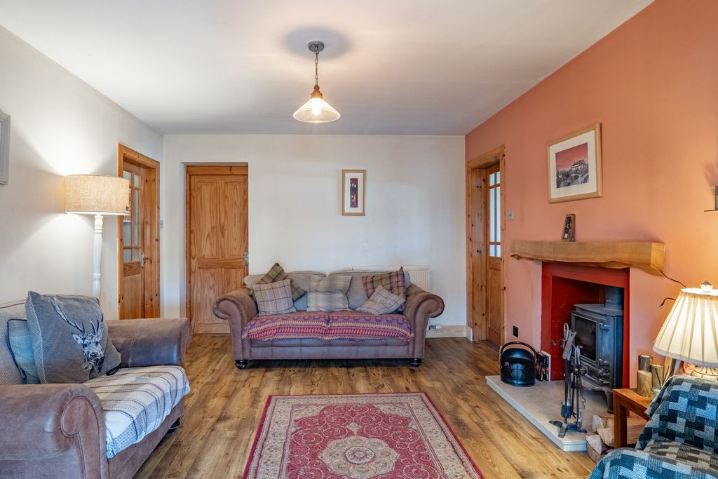 Property photo 2 of 44