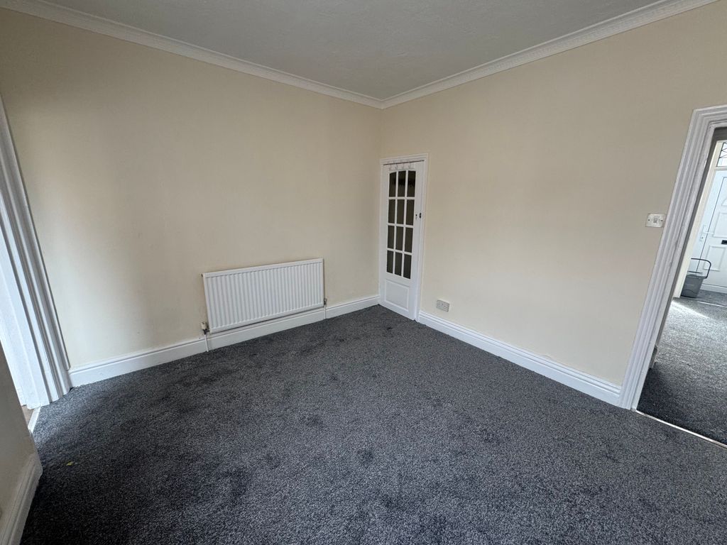 Property photo 2 of 3