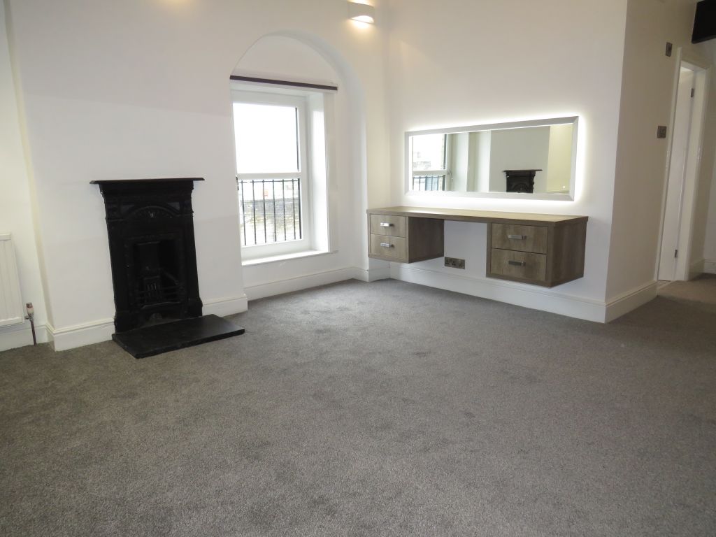 Property photo 2 of 11 Image