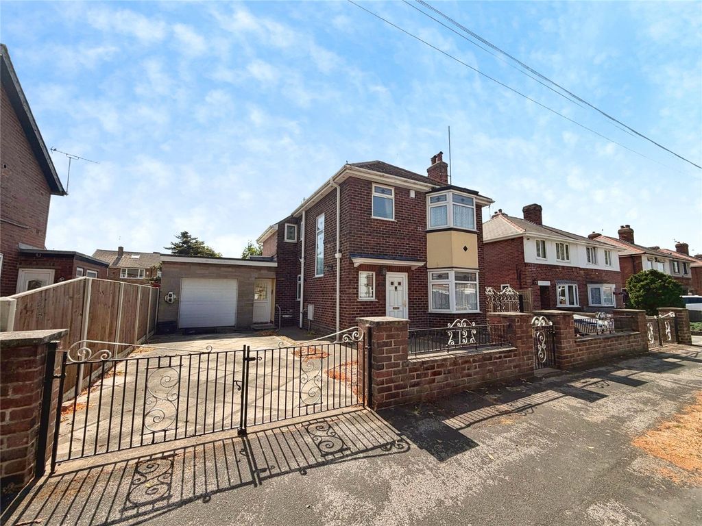 Property photo 1 of 19 Front