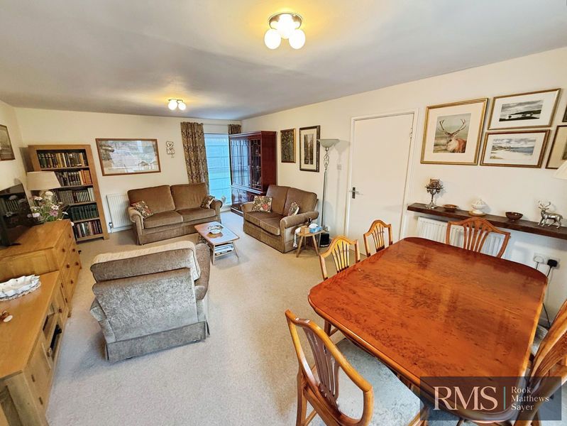 Property photo 2 of 7 Photo 5