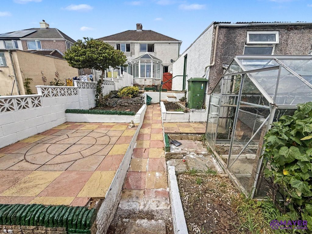 Property photo 3 of 16
