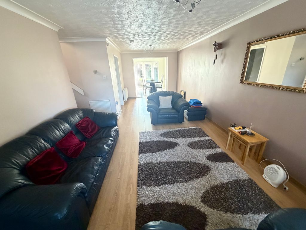 Property photo 2 of 26