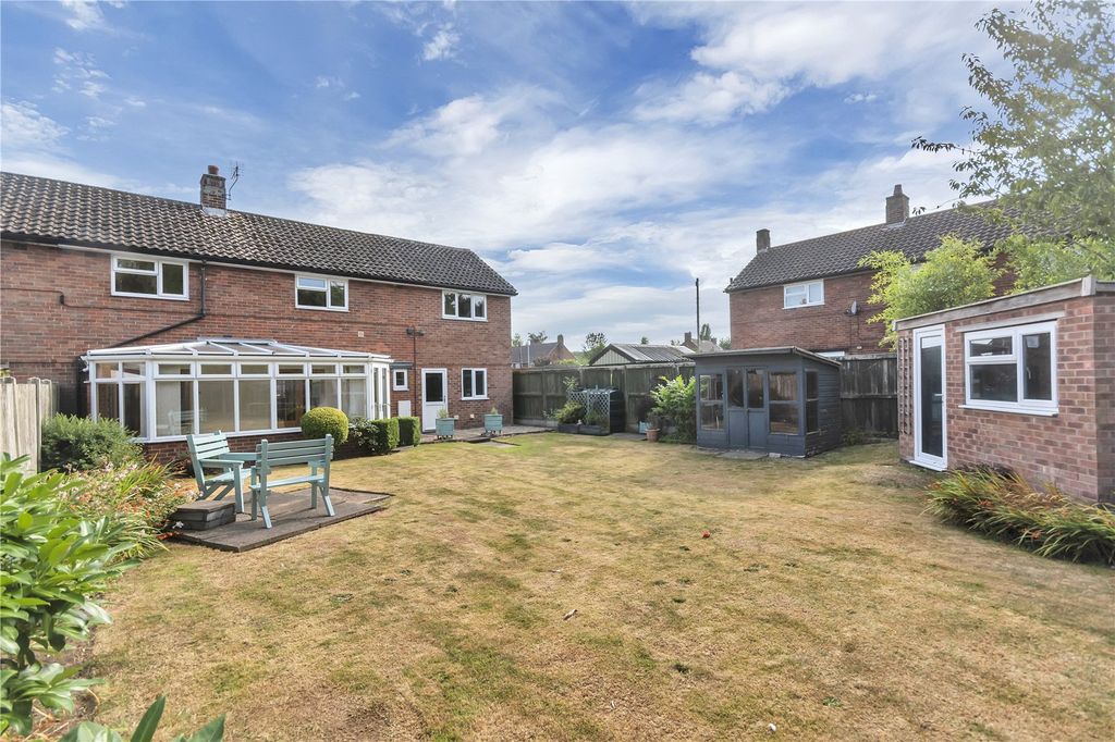 Property photo 2 of 18 Picture No. 15