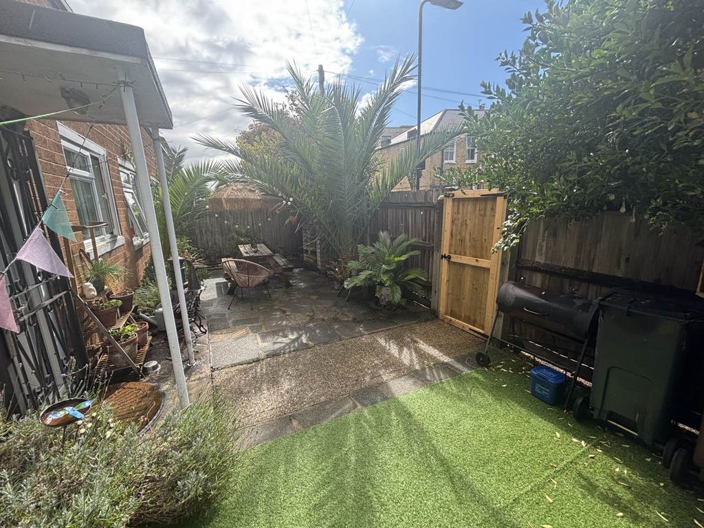 Property photo 1 of 7 Img_8254