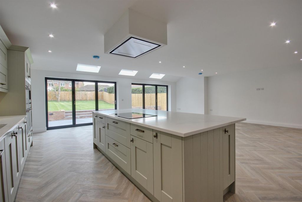 Property photo 3 of 19 Qc (13).Jpg