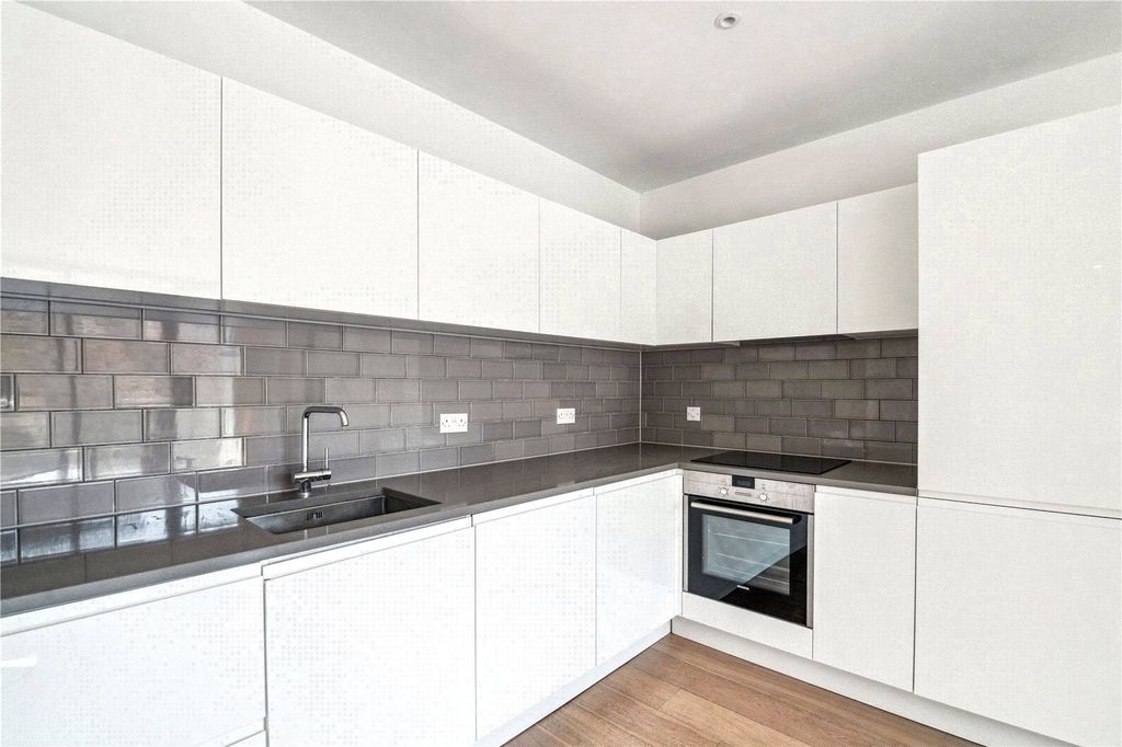 Property photo 2 of 16 Picture No. 05