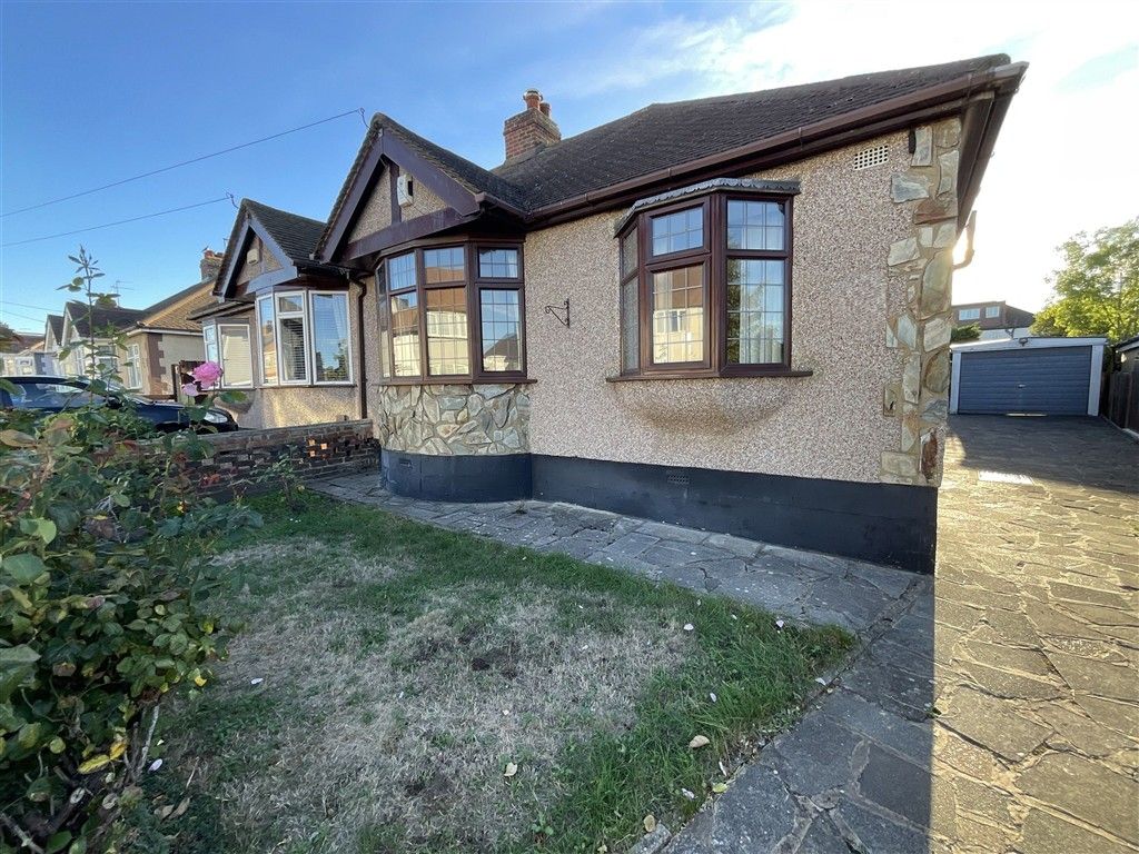 Property photo 1 of 11 Front