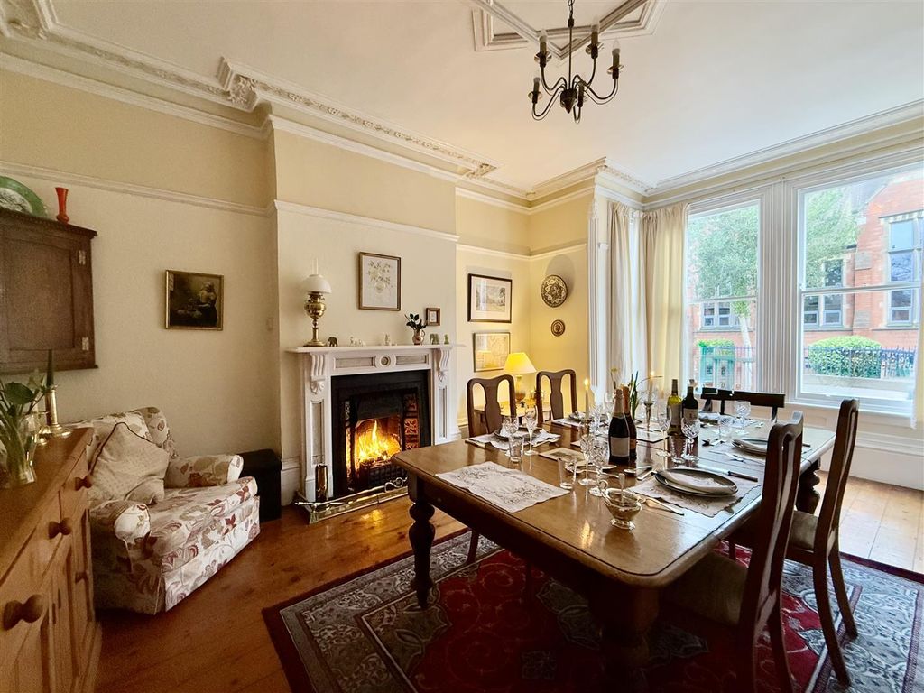 Property photo 3 of 47 3