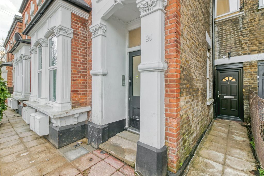 Property photo 2 of 17 Picture No. 21