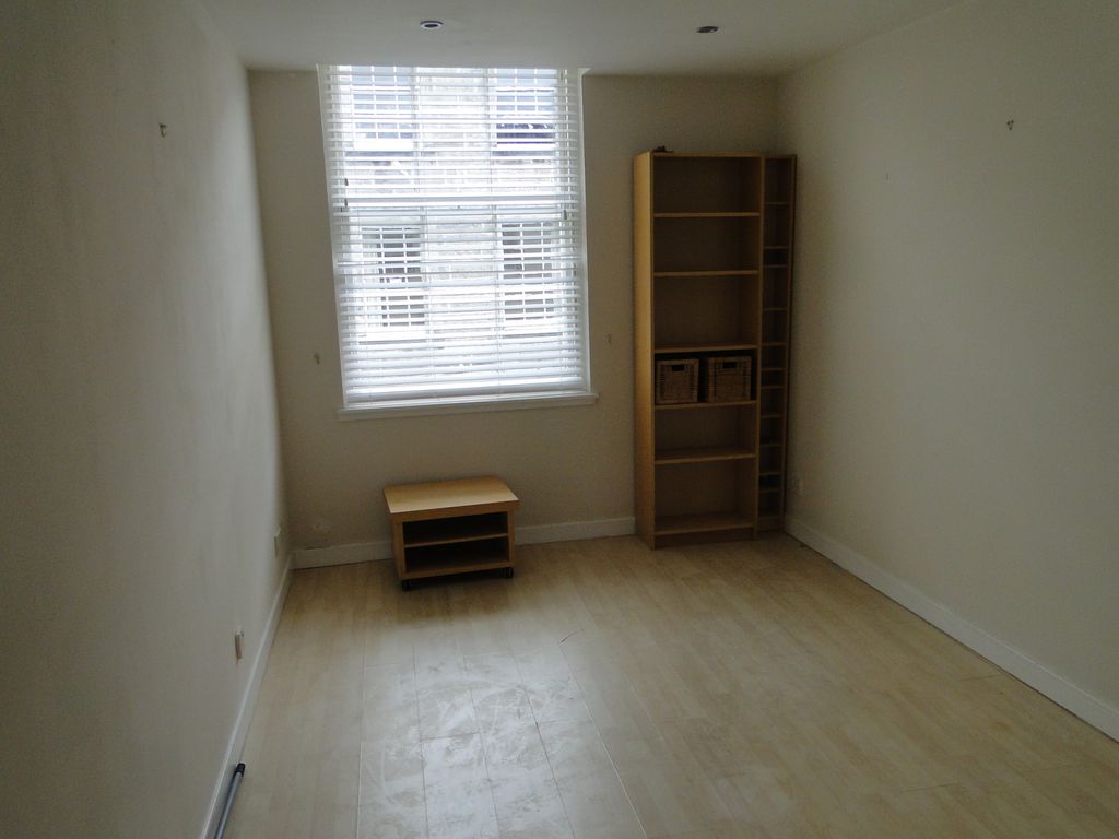 Property photo 3 of 5 Gallery