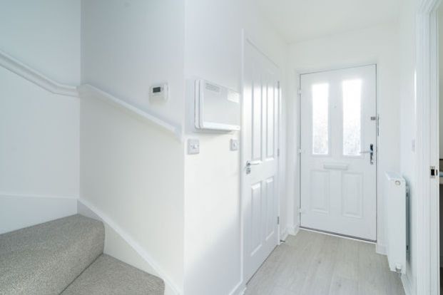 Property photo 2 of 12 Lingfield Hall