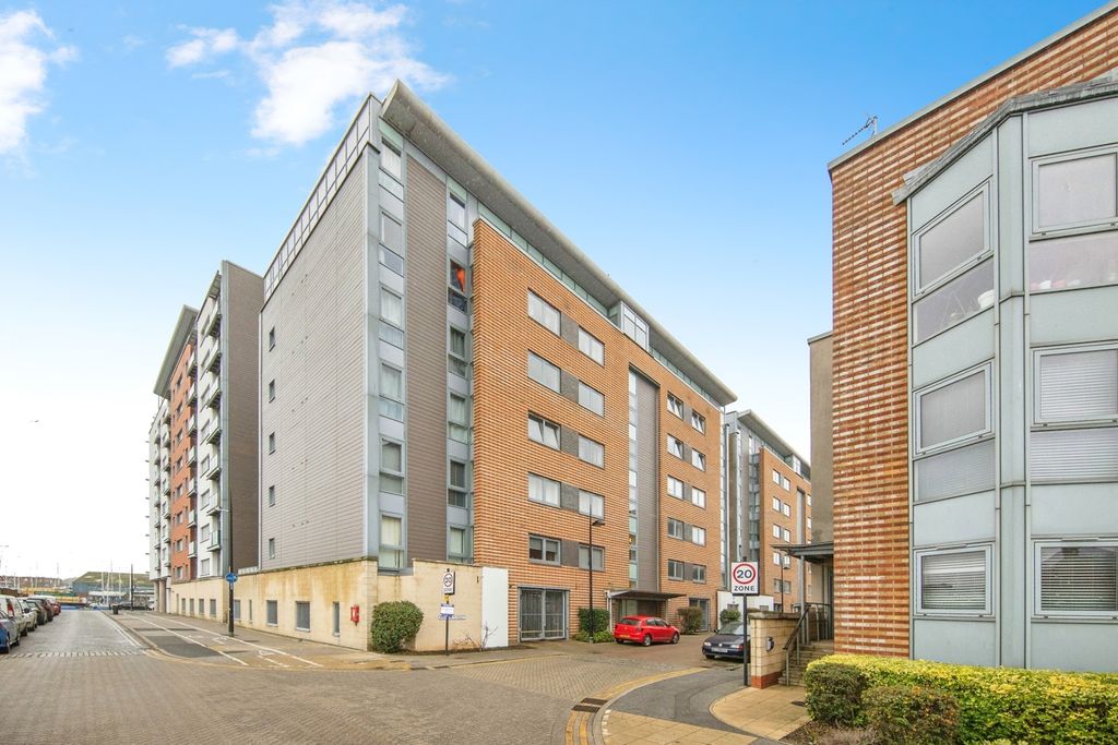 Property photo 1 of 18 Pbox-Img.Jpg