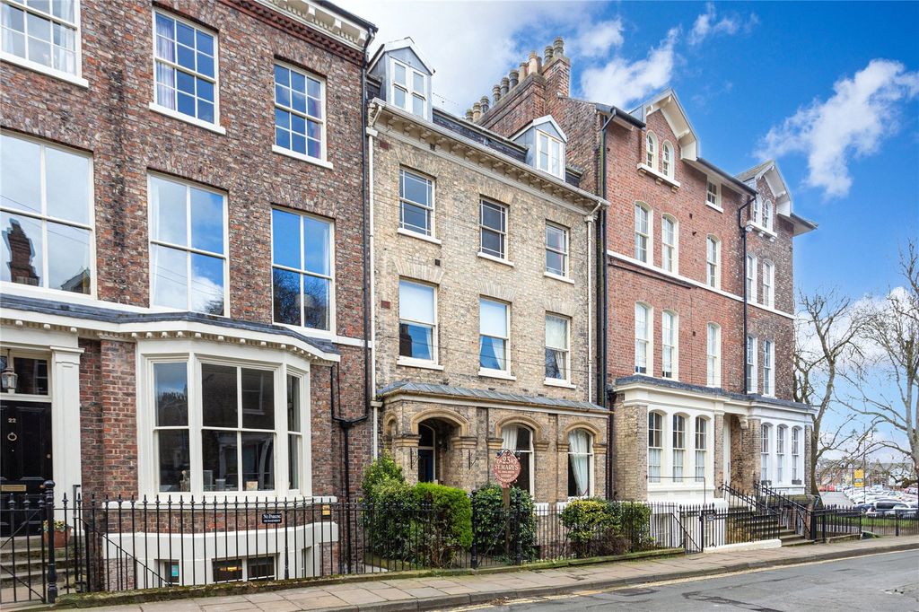 Property photo 1 of 15 Exterior