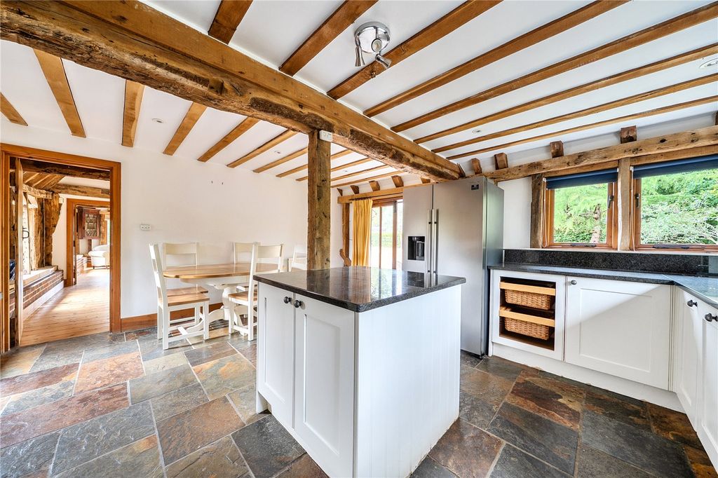 Property photo 3 of 16 Picture No. 23