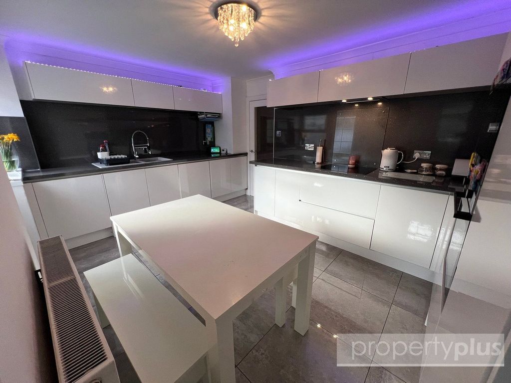 Property photo 1 of 14 Picture No. 10