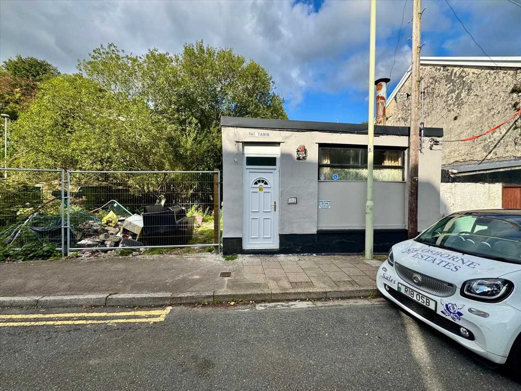 Property photo 1 of 16 Main Picture