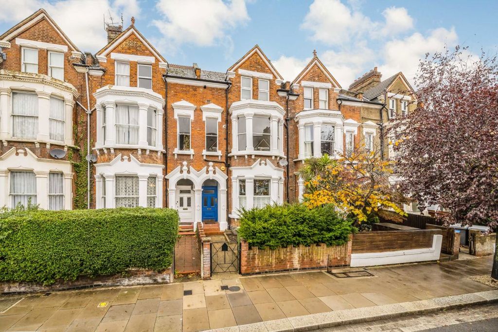 Property photo 3 of 8