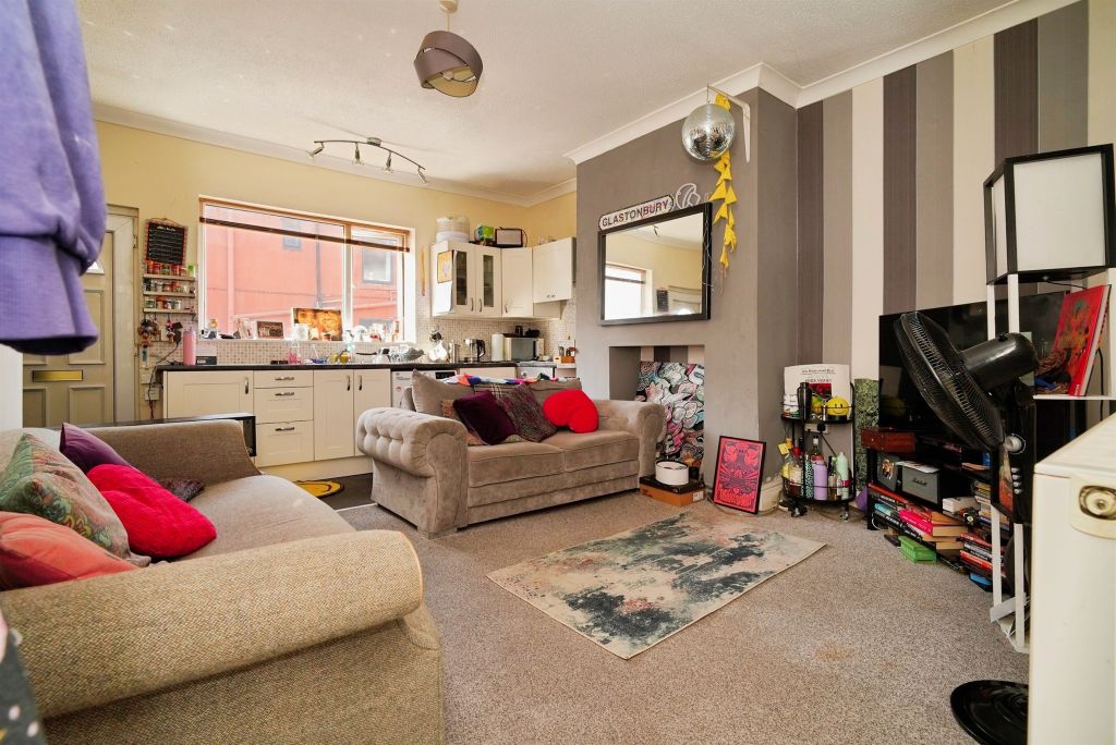 Property photo 3 of 17