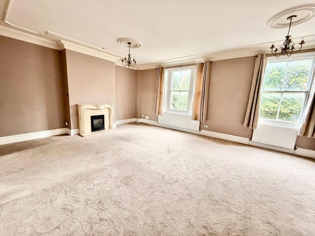 Property photo 2 of 12 Living Room