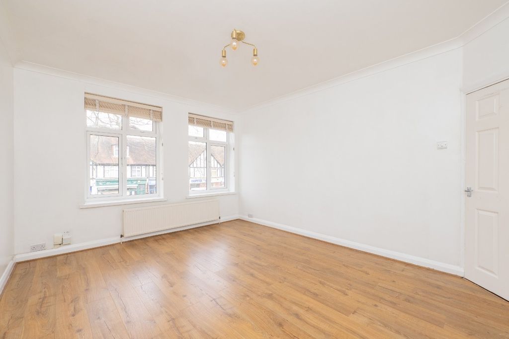 Property photo 2 of 15 Picture No. 06