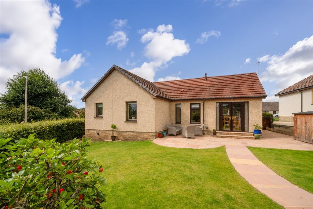 Property photo 2 of 20 14_Spa_Well_Drive_Coldstream-16.Jpg