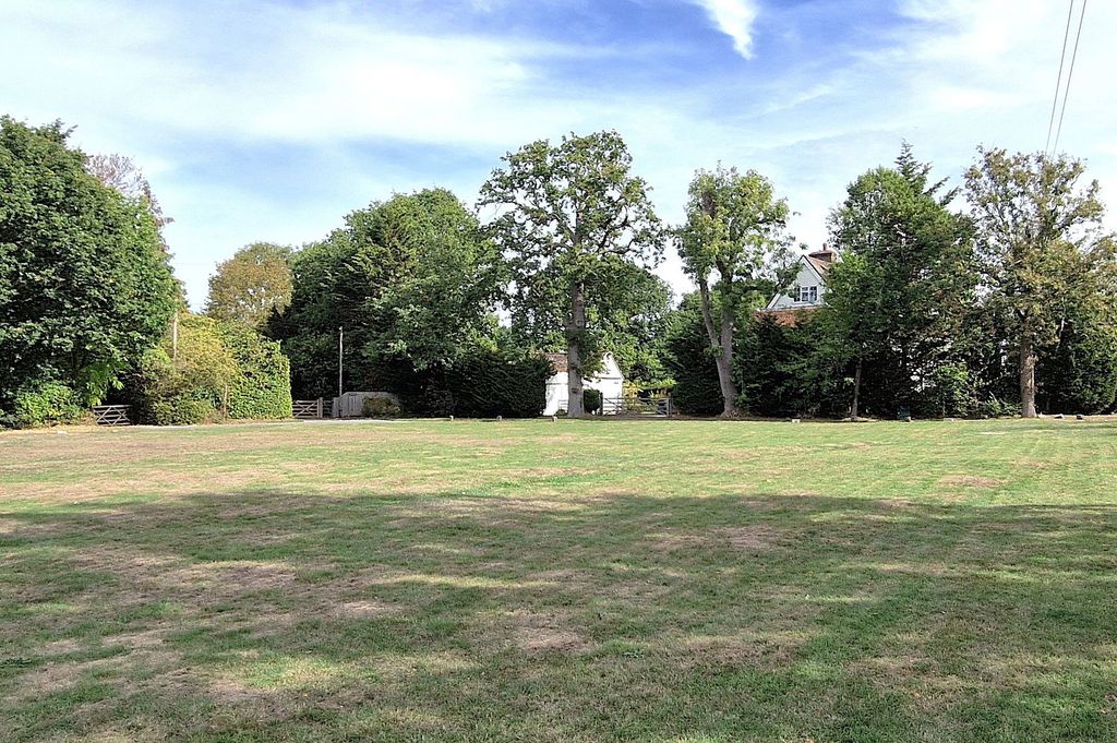 Property photo 2 of 26