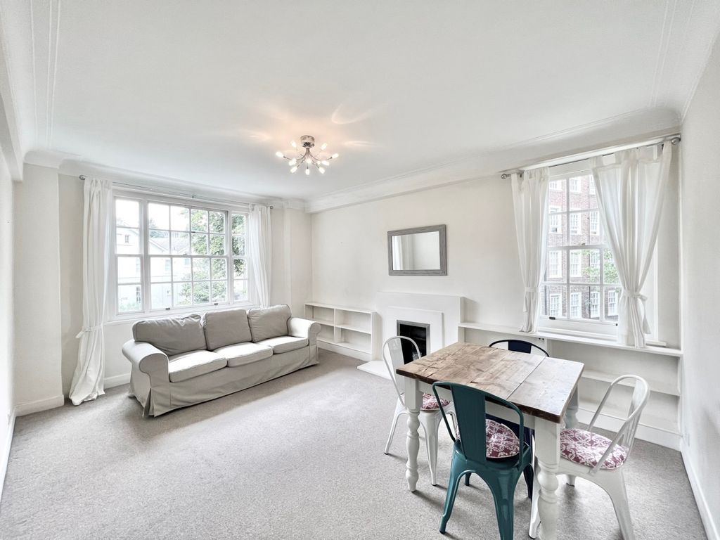 Property photo 1 of 17 2 Bedroom Flat For Rent