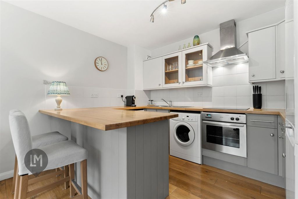 Property photo 2 of 7 Living/Dining/Kitchen