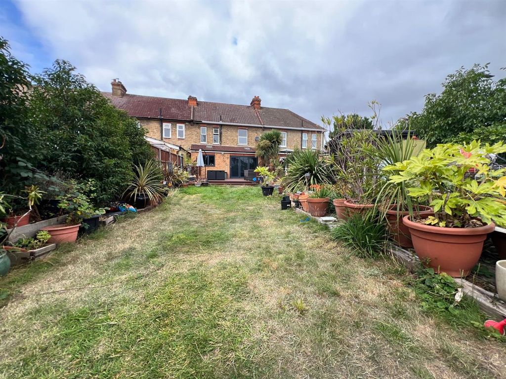 Property photo 2 of 17 02.Jpg