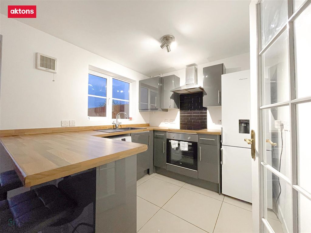 Property photo 3 of 17 Img_9679.Jpg