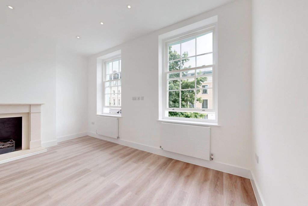 Property photo 3 of 10 Picture No. 23