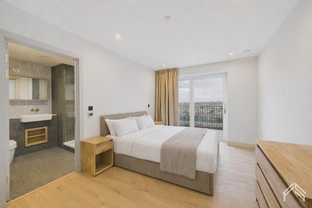 Property photo 3 of 15 3.Png