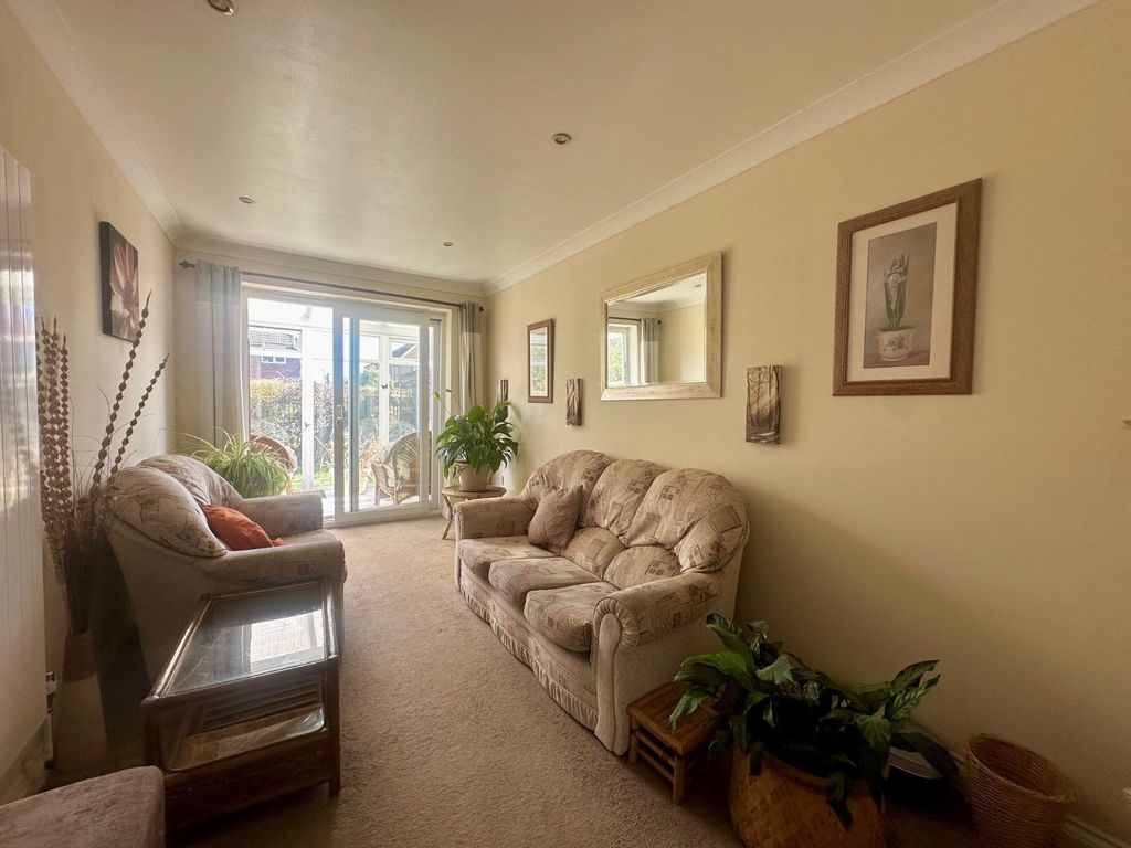 Property photo 2 of 8 Picture No. 10