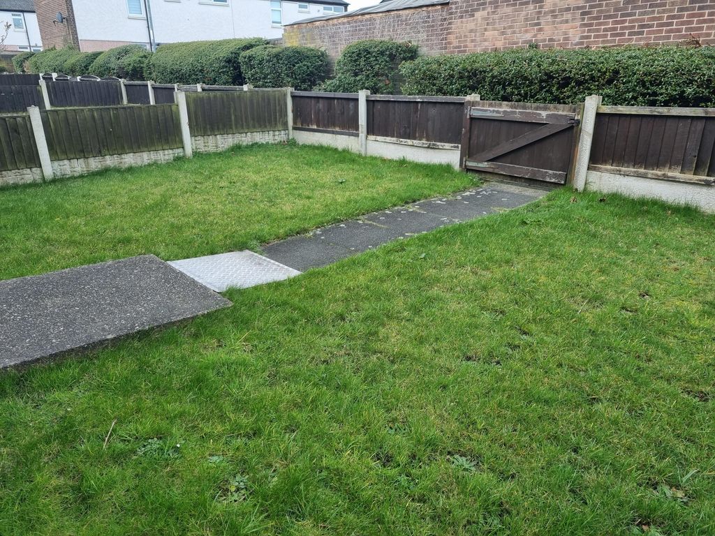 Property photo 3 of 20 Garden