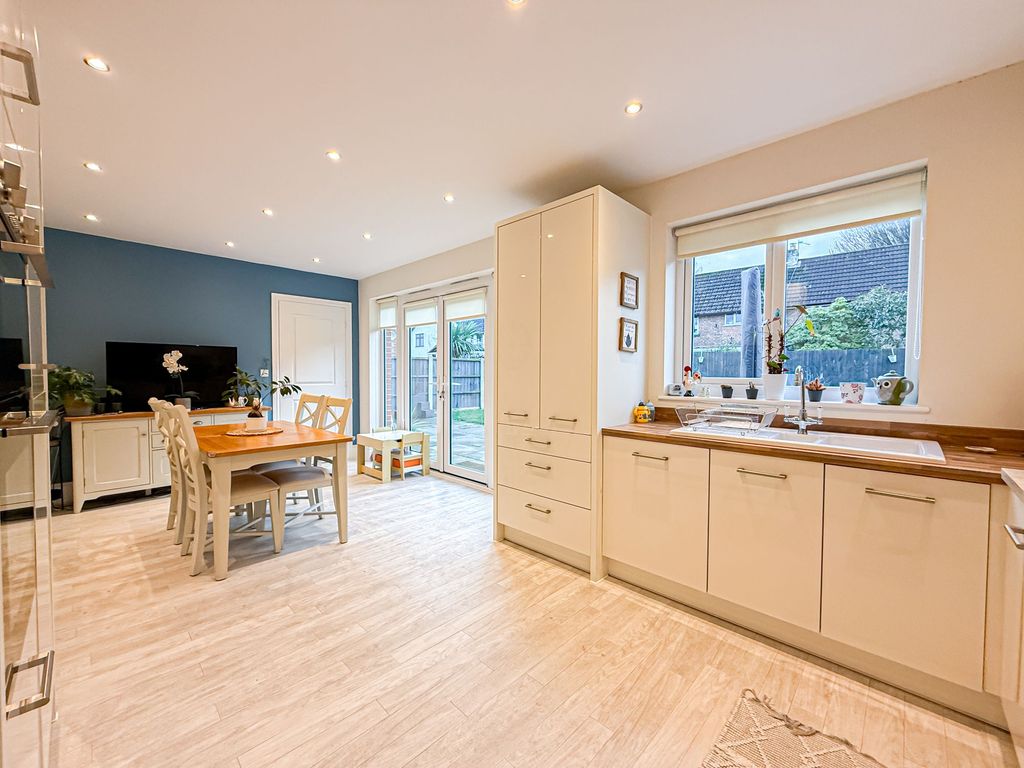 Property photo 2 of 23