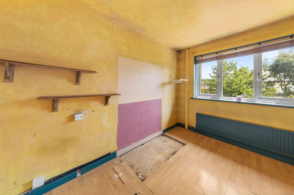 Property photo 3 of 20