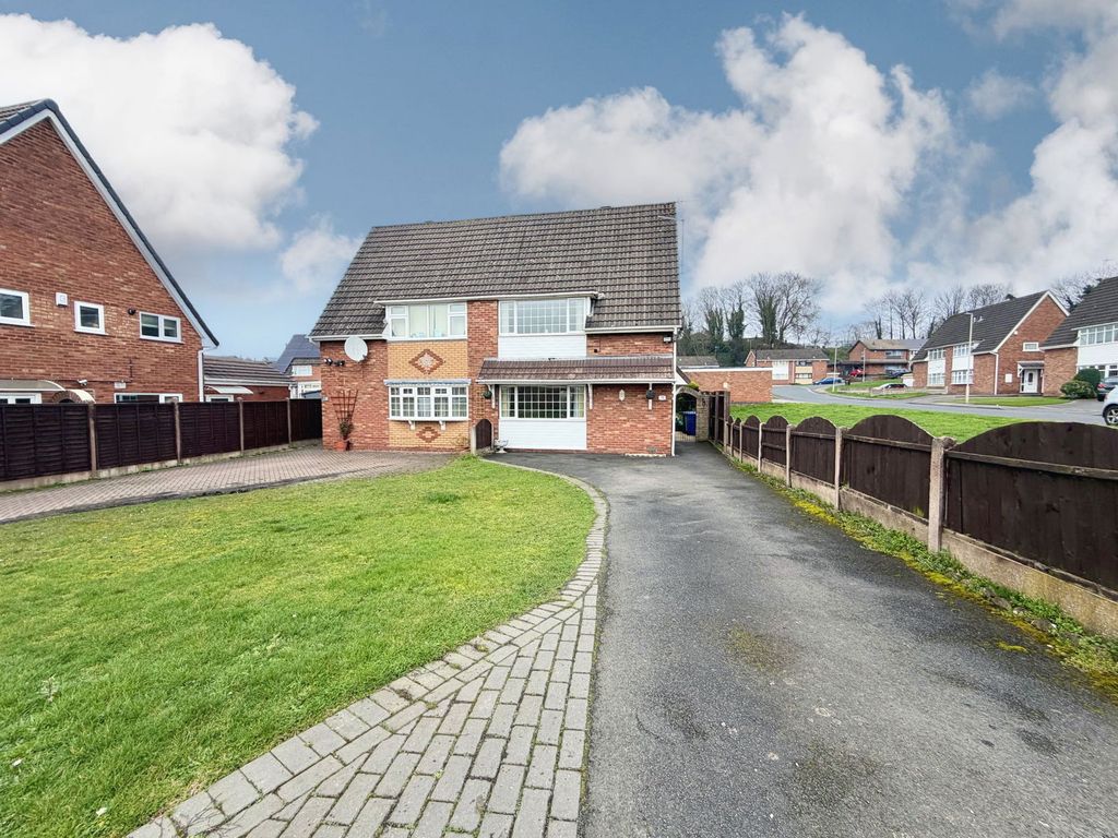 Property photo 1 of 18